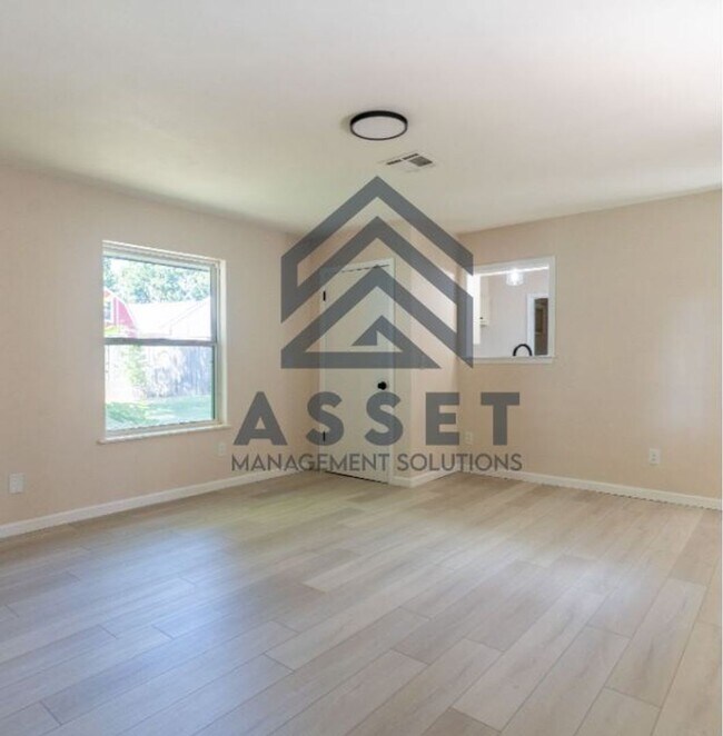 Building Photo - 801 Cogswell Cir