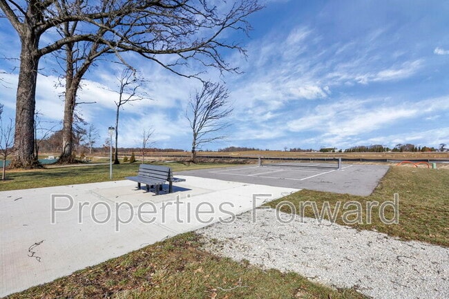 Building Photo - 11 Walnut St