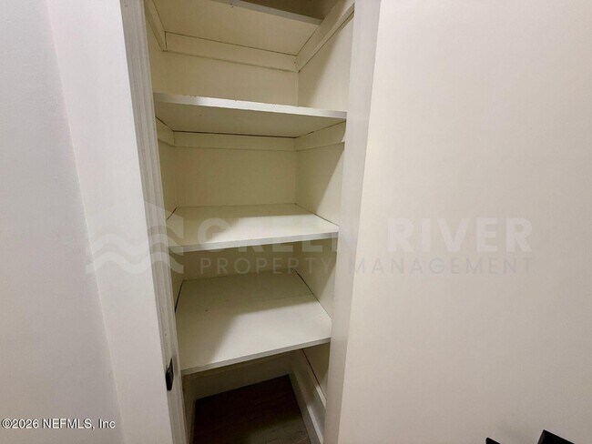 Building Photo - 2 Fairway Rd