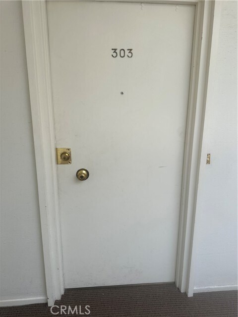 Building Photo - 423 Rexford Dr