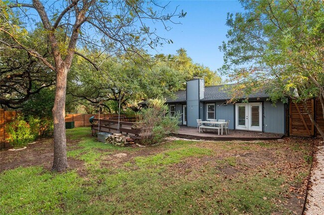 Building Photo - 1104 Durham Dr