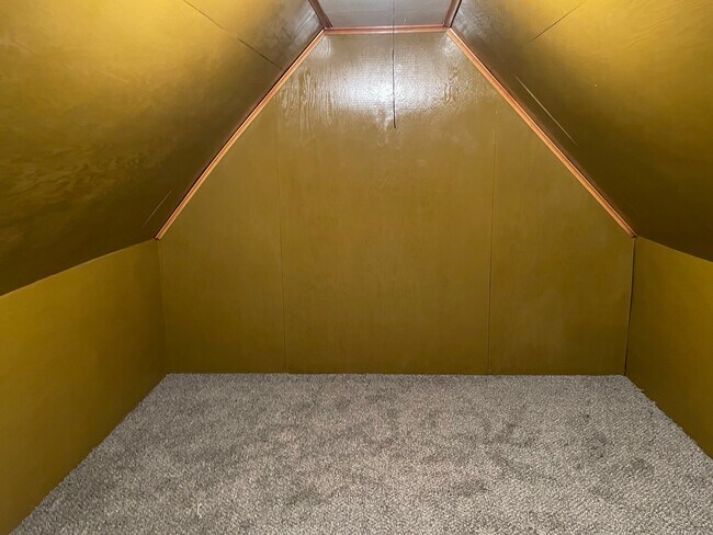 Building Photo - 4517 Lincoln Ave