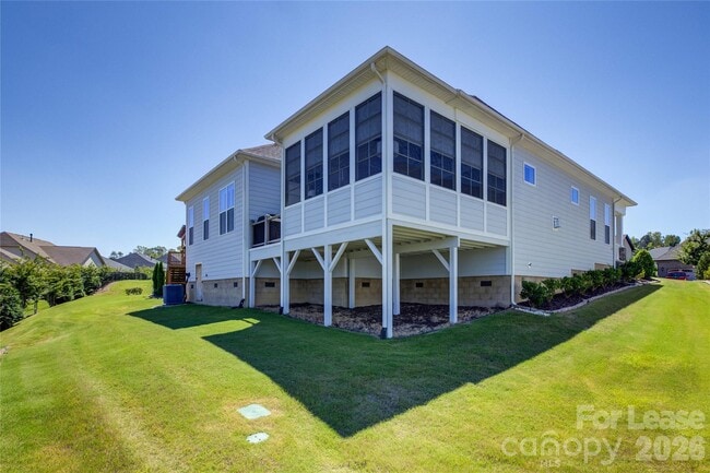 Building Photo - 82132 Standing Oak Dr