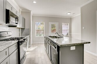 Building Photo - 1045 Marcolin St