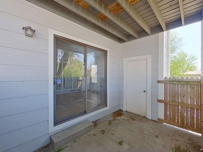 Building Photo - 1717 S Cypress