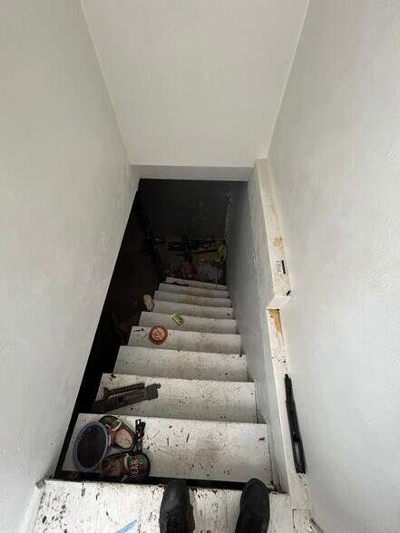 Building Photo - 1801 Engelholm Ave