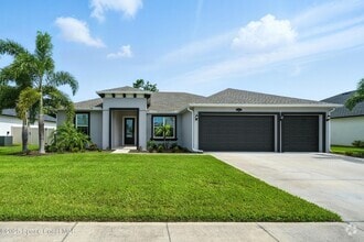Building Photo - 1752 Killian Dr
