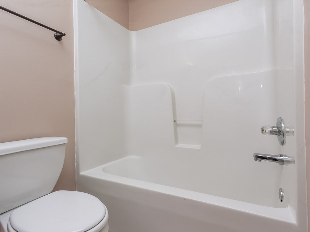 Building Photo - 1596 Far Dr