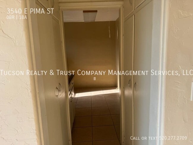 Building Photo - 3540 E Pima St