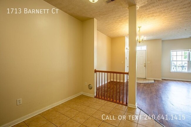 Building Photo - 1713 Barnett Ct