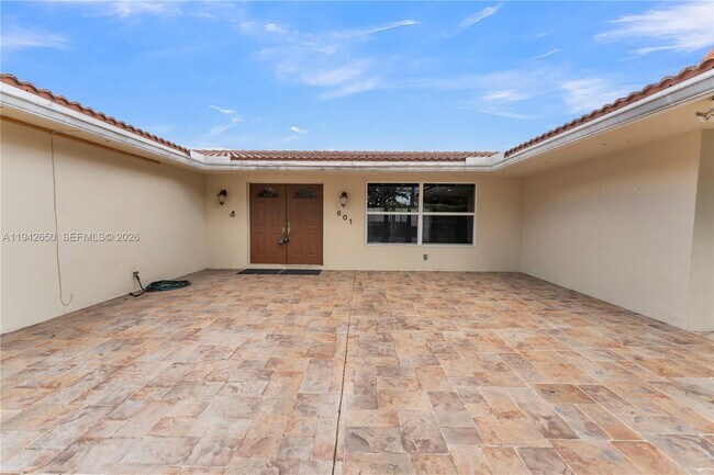 Building Photo - 601 N 44th Ave