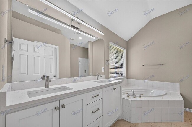 Building Photo - 739 Kilbridge Ln