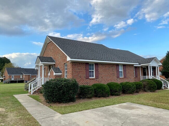 unit B - 4119 Juniper Ln NW