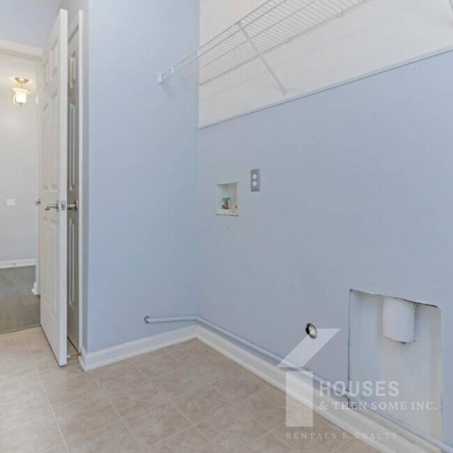 Building Photo - 110 Stonington Way