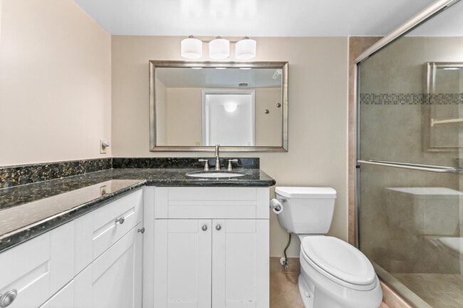 Building Photo - 3606 S Ocean Blvd