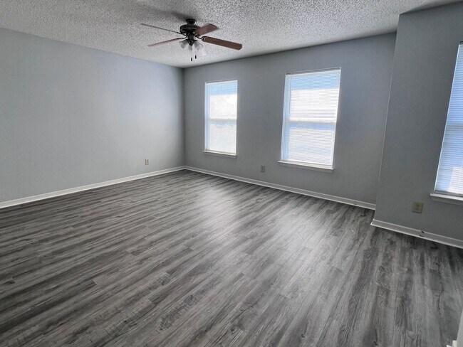 Building Photo - 2726 Chilton Dr
