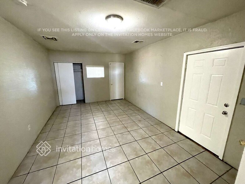 Building Photo - 4342 W Encanto Blvd