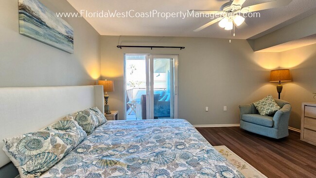 Building Photo - SIESTA KEY! DIRECT WATER VIEWS! PET FRIEND...