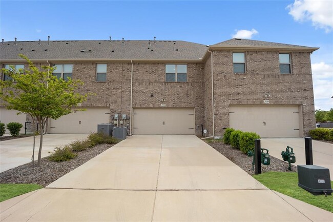 Building Photo - 3116 Gaylord Dr