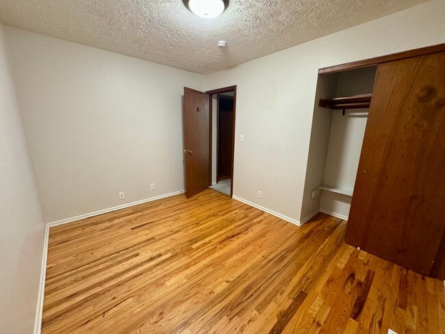 Building Photo - 3 bed 1 1/2 bath in NE Lincoln