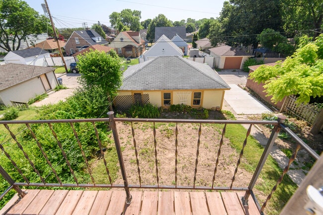 Building Photo - 3940 N 64th St