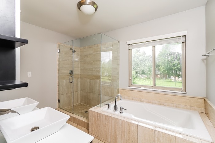 Building Photo - 8133 Rose Petal Dr