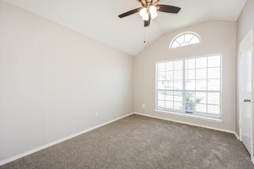 Building Photo - 7448 Ashcroft Cir