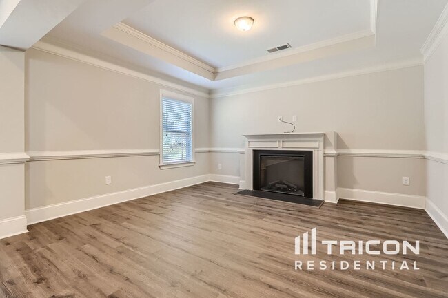 Building Photo - 273 Enfield Ln