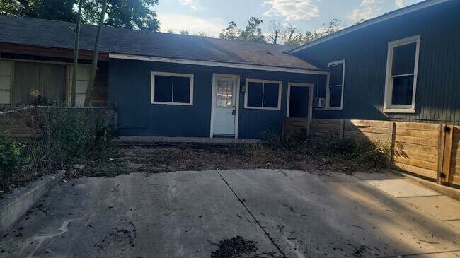 Primary Photo - Beautiful Condo for Rent in San Antonio (7...