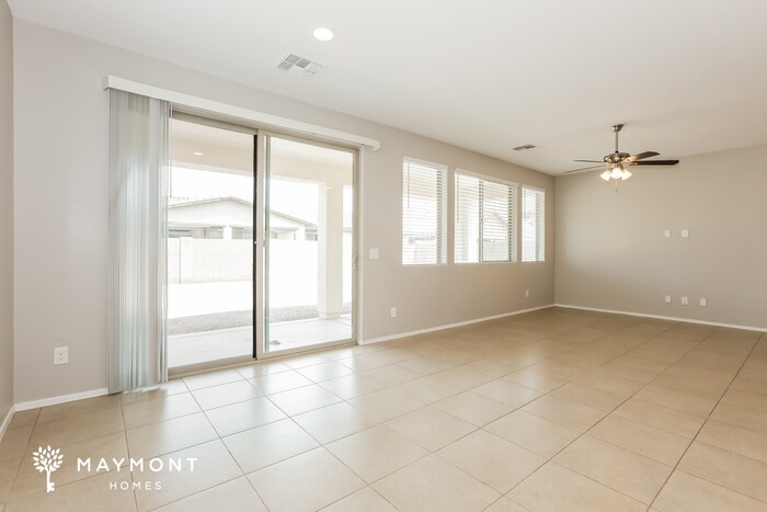 Building Photo - 22460 E Via Del Rancho Rd