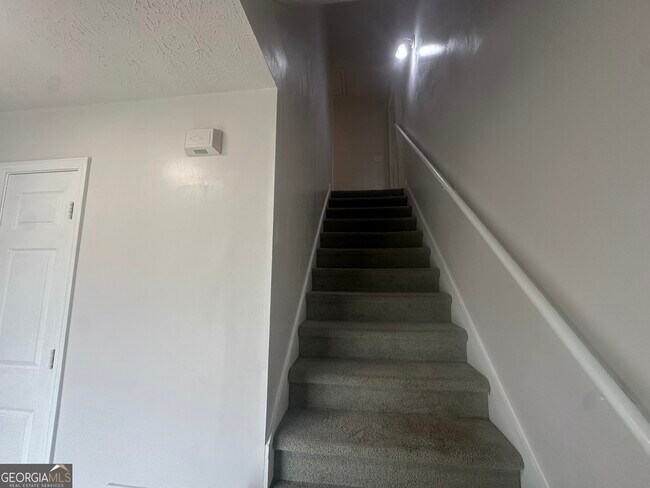 Building Photo - 7263 Sandpiper Way