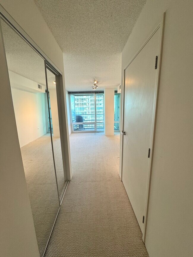 Building Photo - 9725 Woods Dr