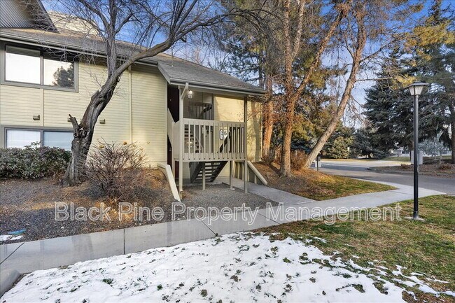 Building Photo - 3675 S Gekeler Ln