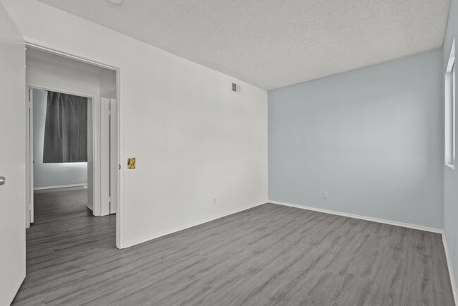 Building Photo - 9346 N Van Nuys Blvd W