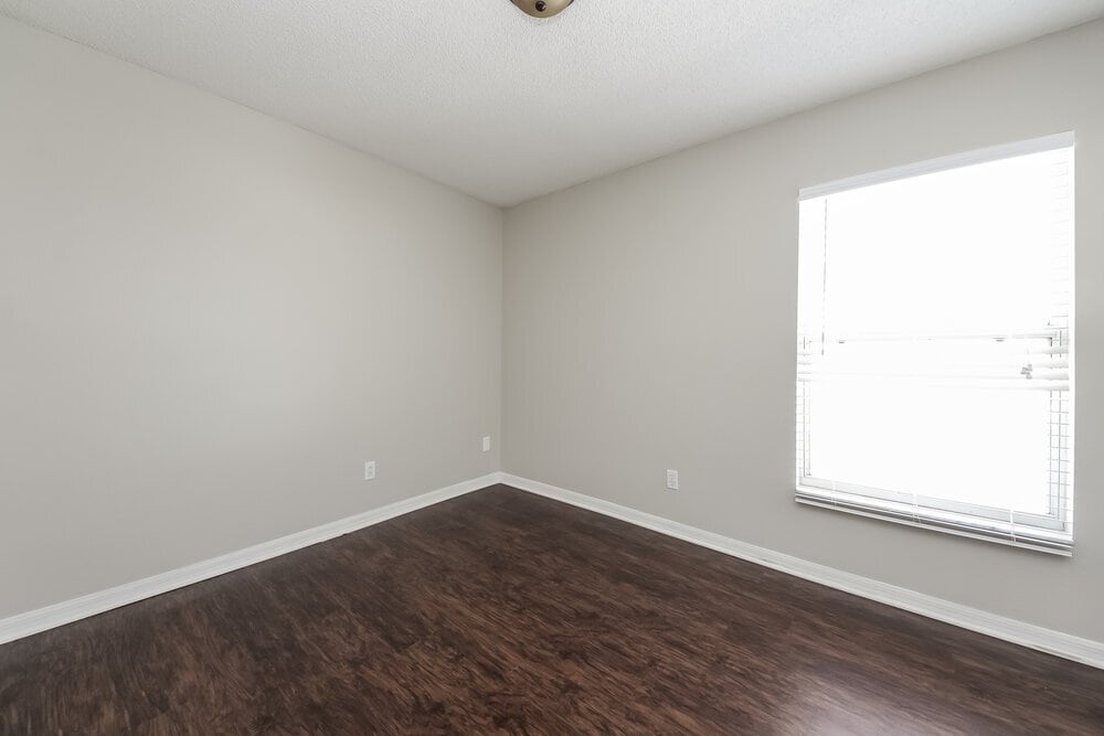 Building Photo - 12110 Woodglen Cir