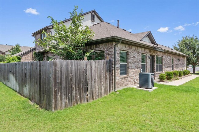 Building Photo - 2304 S Lakeline Blvd
