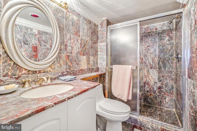 Building Photo - 5101 River Rd