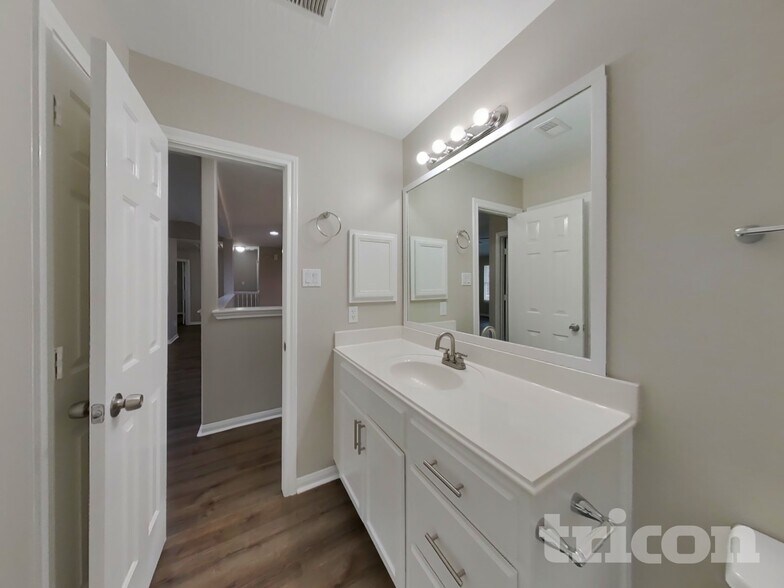 Building Photo - 4015 Camelia Glen Ln