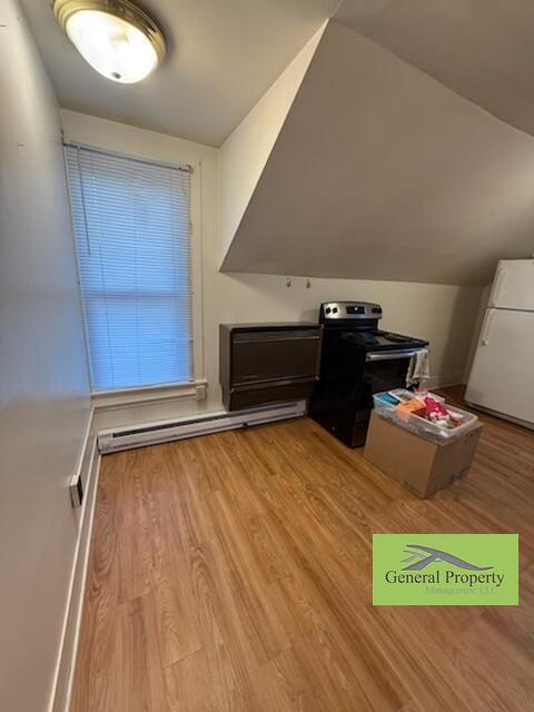 Building Photo - Spacious 1 Bedroom Unit