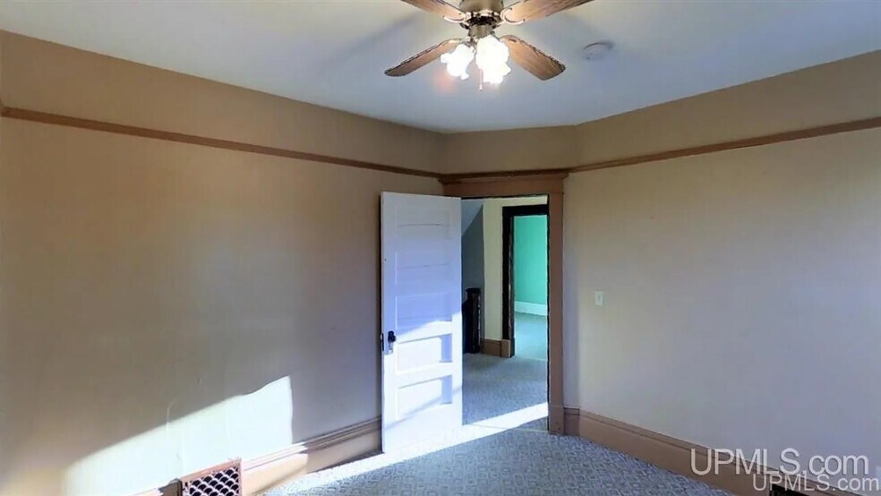 Building Photo - 1530 Fitch Ave