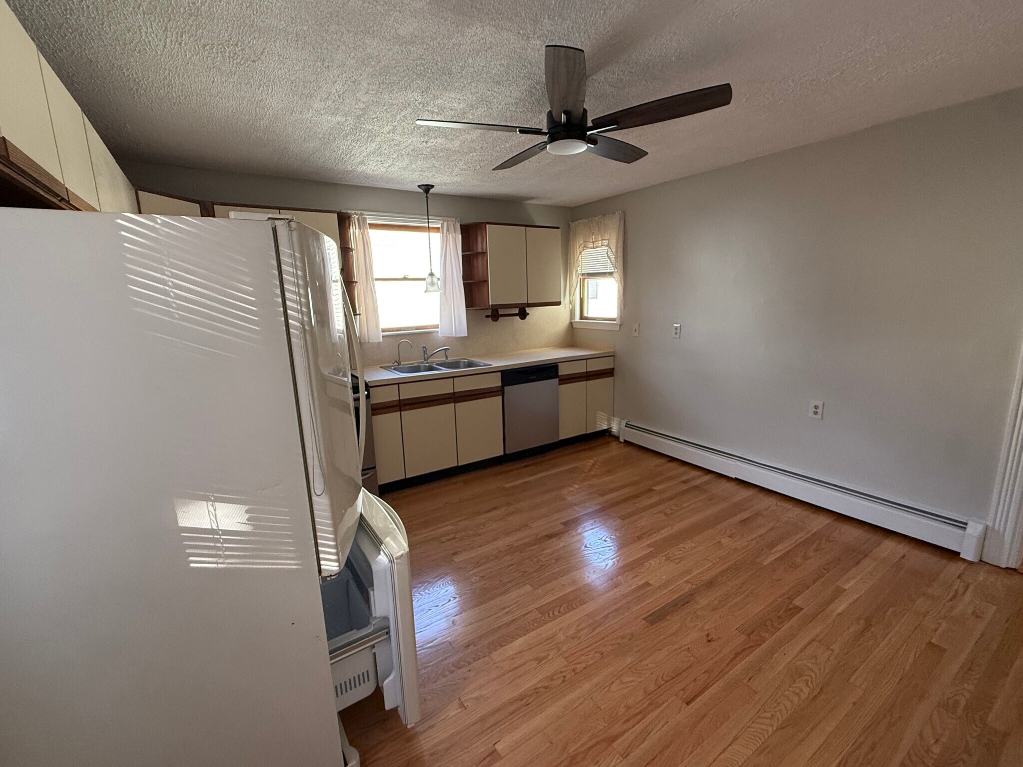 Building Photo - 44 Highland St