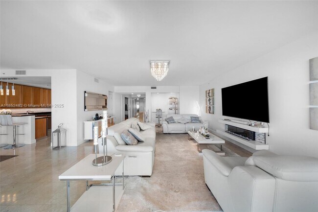 Building Photo - 20201 E Country Club Dr