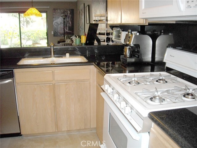 Building Photo - 182 Tangelo