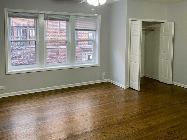 Primary Photo - 3715 N Sheffield Ave