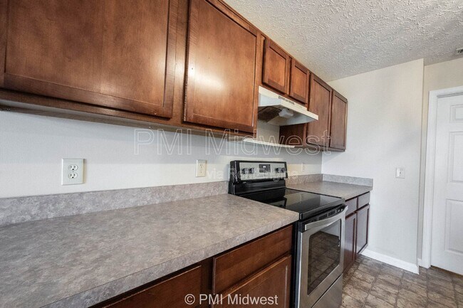 Building Photo - 2781 Grand Fir Dr