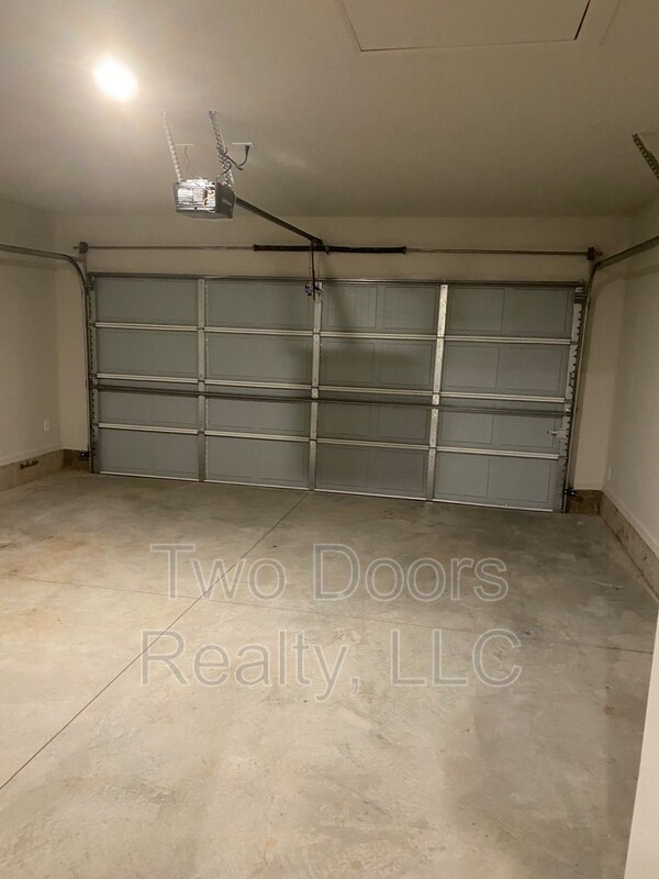 Building Photo - 11311 Breckenridge Ln