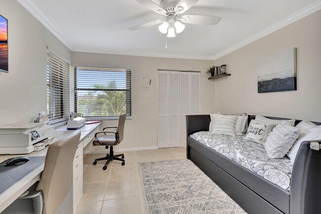 Building Photo - 4693 Lucerne Lakes Blvd E