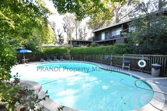 Building Photo - Bright & Peaceful 2BR Townhouse with Deck,...