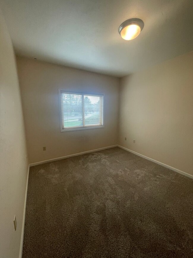 Building Photo - Whitefish Ground Floor Condo