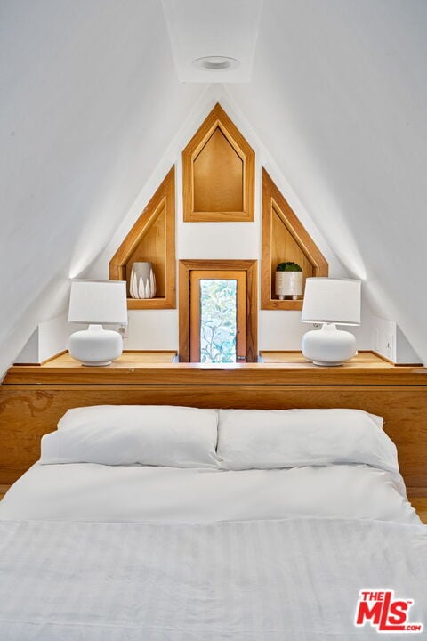 Building Photo - 802 Cochran Ave